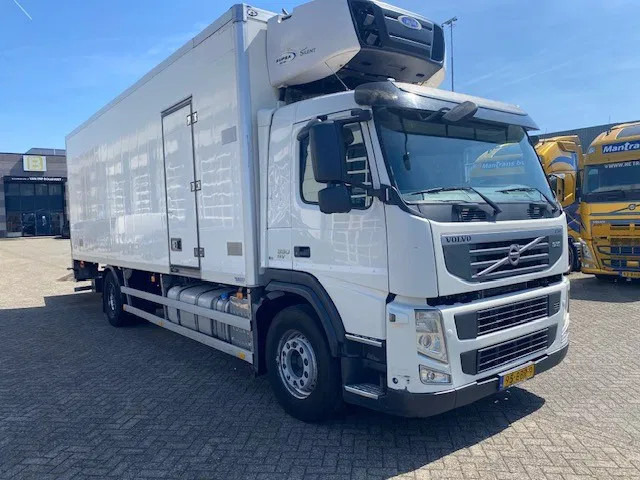 Volvo FM 330 2 temp koelvriesbak , 760 lang, 2 comp, carrier koeler, D"hollandia klep - Camion frigorifique: photos 2 Volvo FM 330 2 temp koelvriesbak , 760 lang, 2 comp, carrier koeler, D"hollandia klep - Camion frigorifique: photos 2