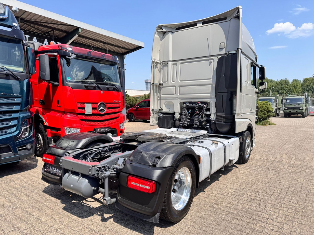 DAF XF 480 FT 4x2 SSC Low Deck Standklima ZF-Intard - Tracteur routier: photos 5 DAF XF 480 FT 4x2 SSC Low Deck Standklima ZF-Intard - Tracteur routier: photos 5
