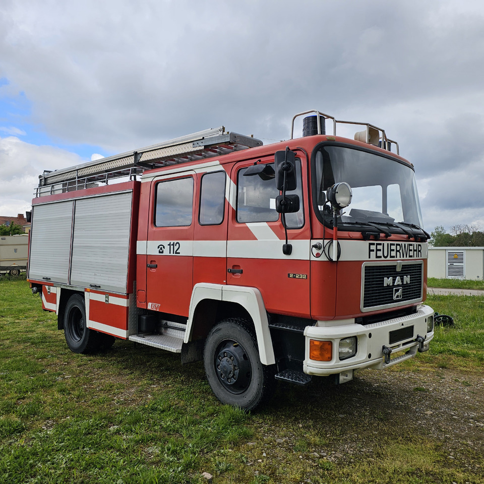 MAN 12.232 Feuerwehr Firetruck Autobomba - Camion de pompier: photos 1 MAN 12.232 Feuerwehr Firetruck Autobomba - Camion de pompier: photos 1