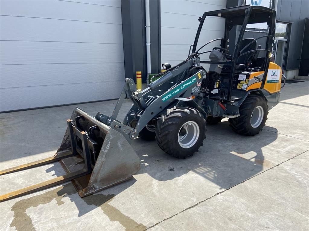 GiANT G2700 Xtra HD (6436) - Valet de ferme: photos 2 GiANT G2700 Xtra HD (6436) - Valet de ferme: photos 2