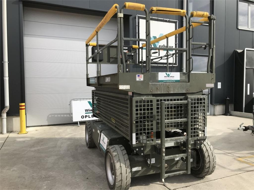 JLG M3369 (4331) - Nacelle ciseaux: photos 1 JLG M3369 (4331) - Nacelle ciseaux: photos 1