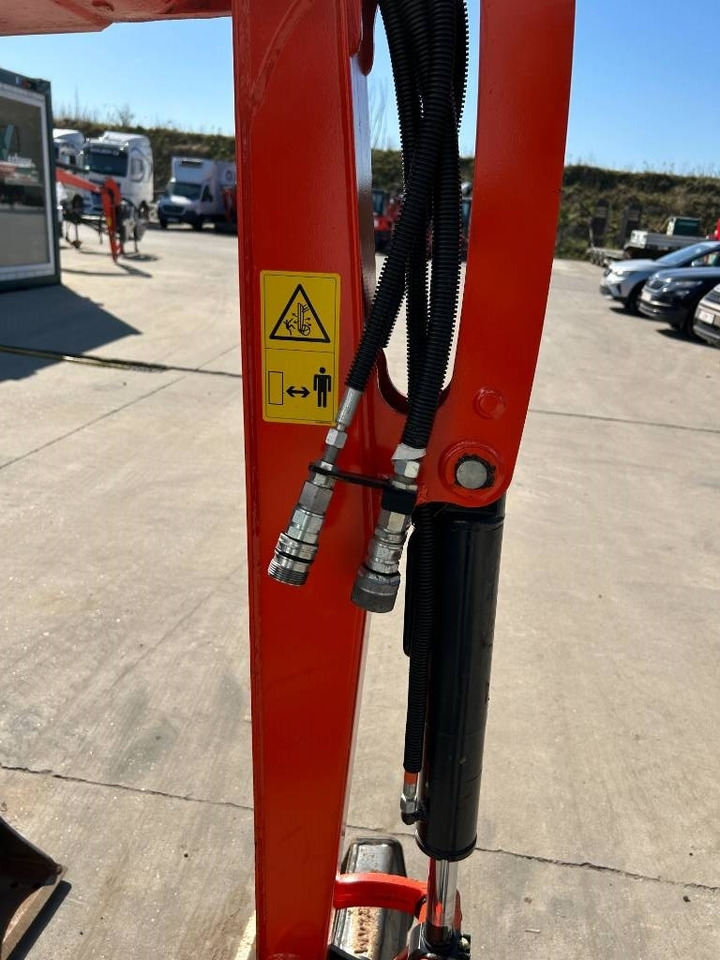 Mini pelle Kubota KX 019-4: photos 11