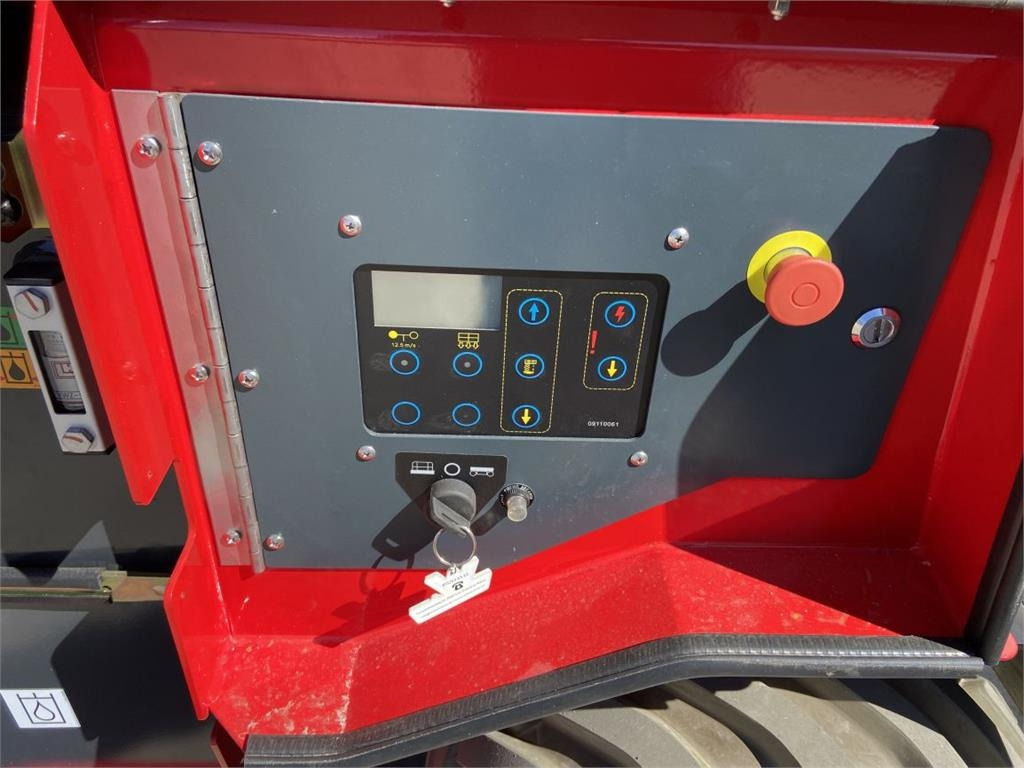 Nacelle ciseaux Magni ES1418RT (7940): photos 14 Nacelle ciseaux Magni ES1418RT (7940): photos 14