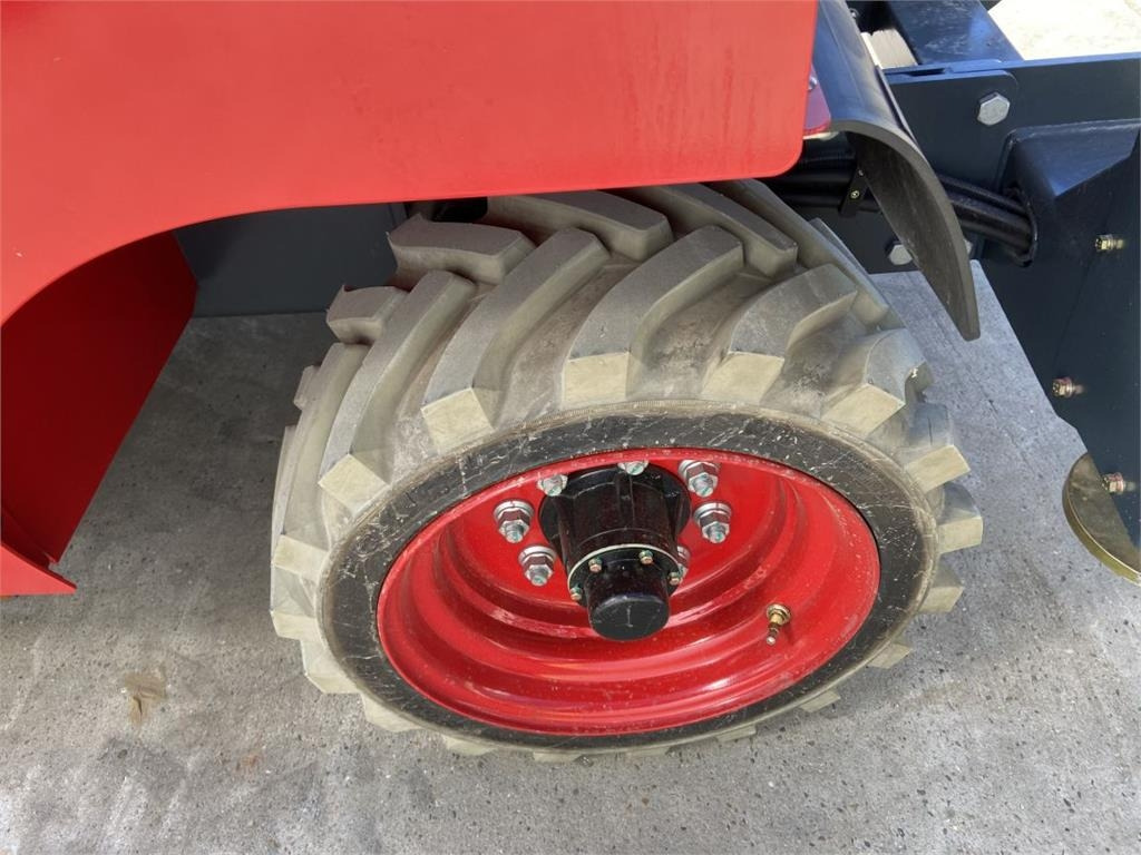 Nacelle ciseaux Magni ES1418RT (7940): photos 8 Nacelle ciseaux Magni ES1418RT (7940): photos 8