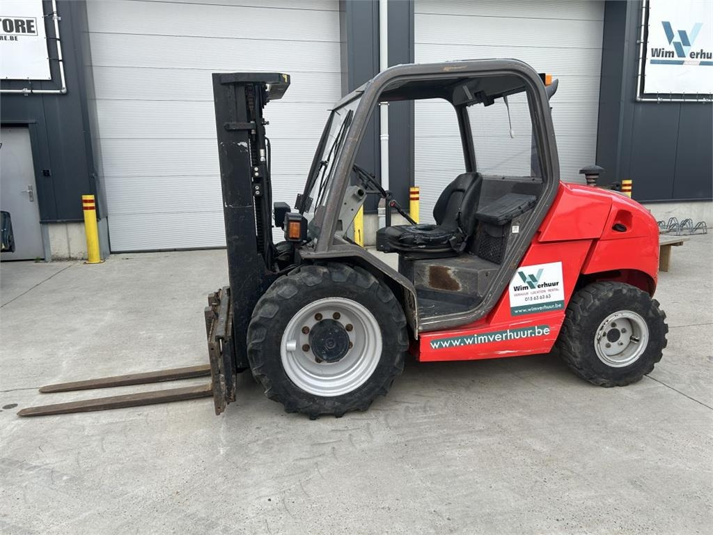 Manitou MH25-4 - Chariot tout terrain: photos 1 Manitou MH25-4 - Chariot tout terrain: photos 1