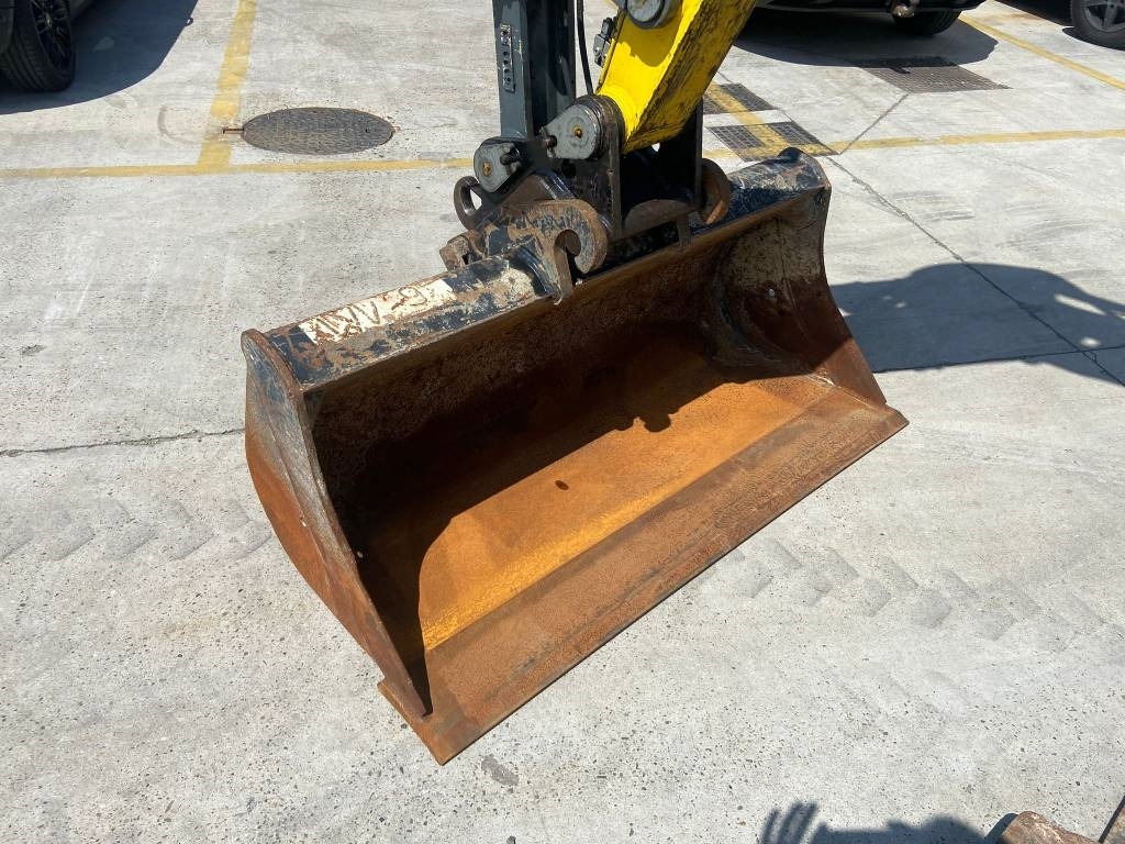 Pelle sur pneus Wacker Neuson EW 100: photos 13