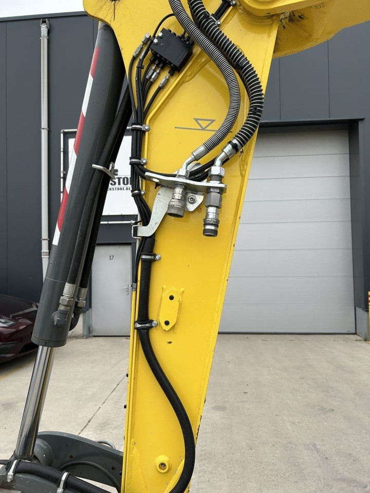 Pelle sur pneus Wacker Neuson EW65 (8946): photos 11