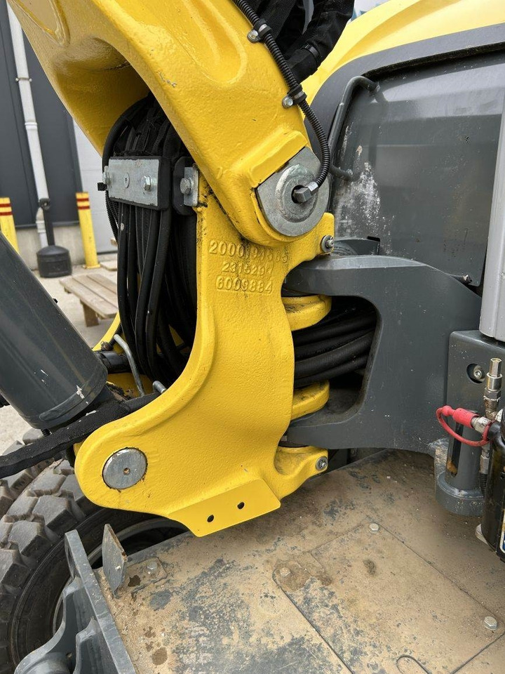 Pelle sur pneus Wacker Neuson EW65 (8946): photos 15