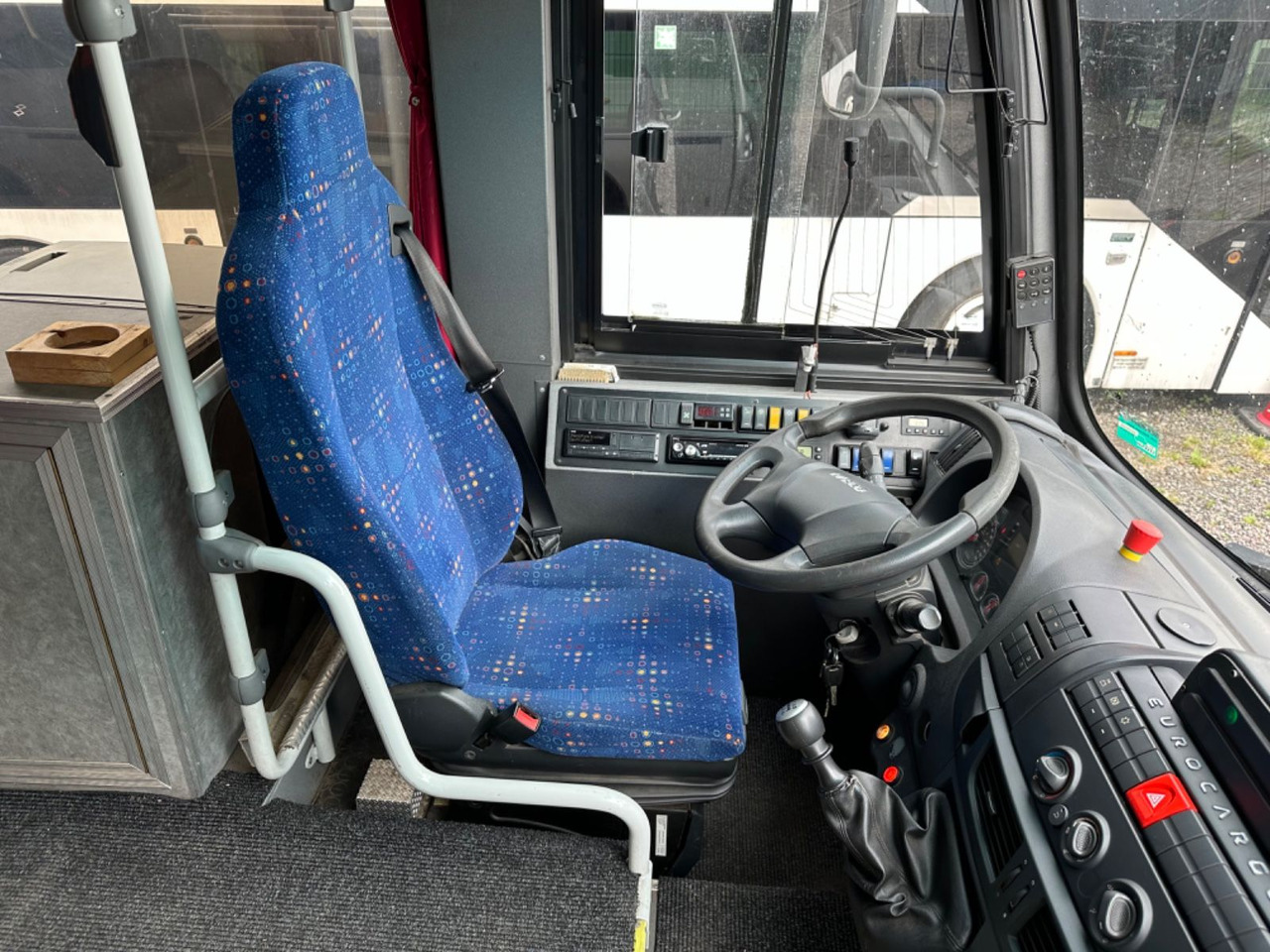 Iveco Kapena Tema 100 (32*Sitze*DE*TOP*Schalt) O510 Iveco Kapena Tema 100 , O 510, 818, Rapido - Minibus, Transport de personnes: photos 4 Iveco Kapena Tema 100 (32*Sitze*DE*TOP*Schalt) O510 Iveco Kapena Tema 100 , O 510, 818, Rapido - Minibus, Transport de personnes: photos 4