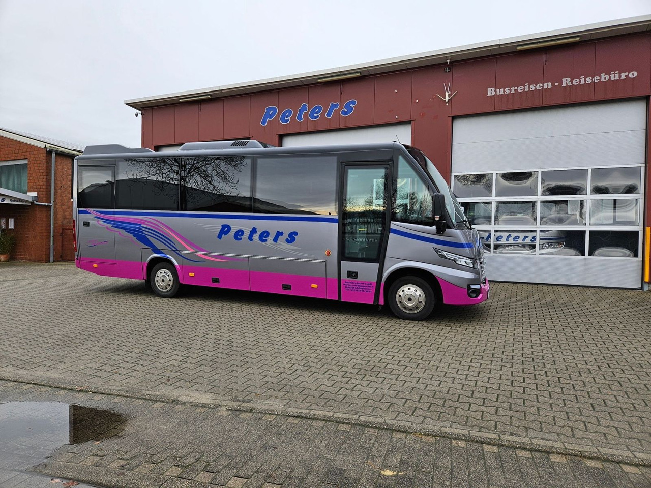 Iveco RAPIDO (Garantie 06.2027*30 Sitze) Rosero - Minibus, Transport de personnes: photos 1 Iveco RAPIDO (Garantie 06.2027*30 Sitze) Rosero - Minibus, Transport de personnes: photos 1