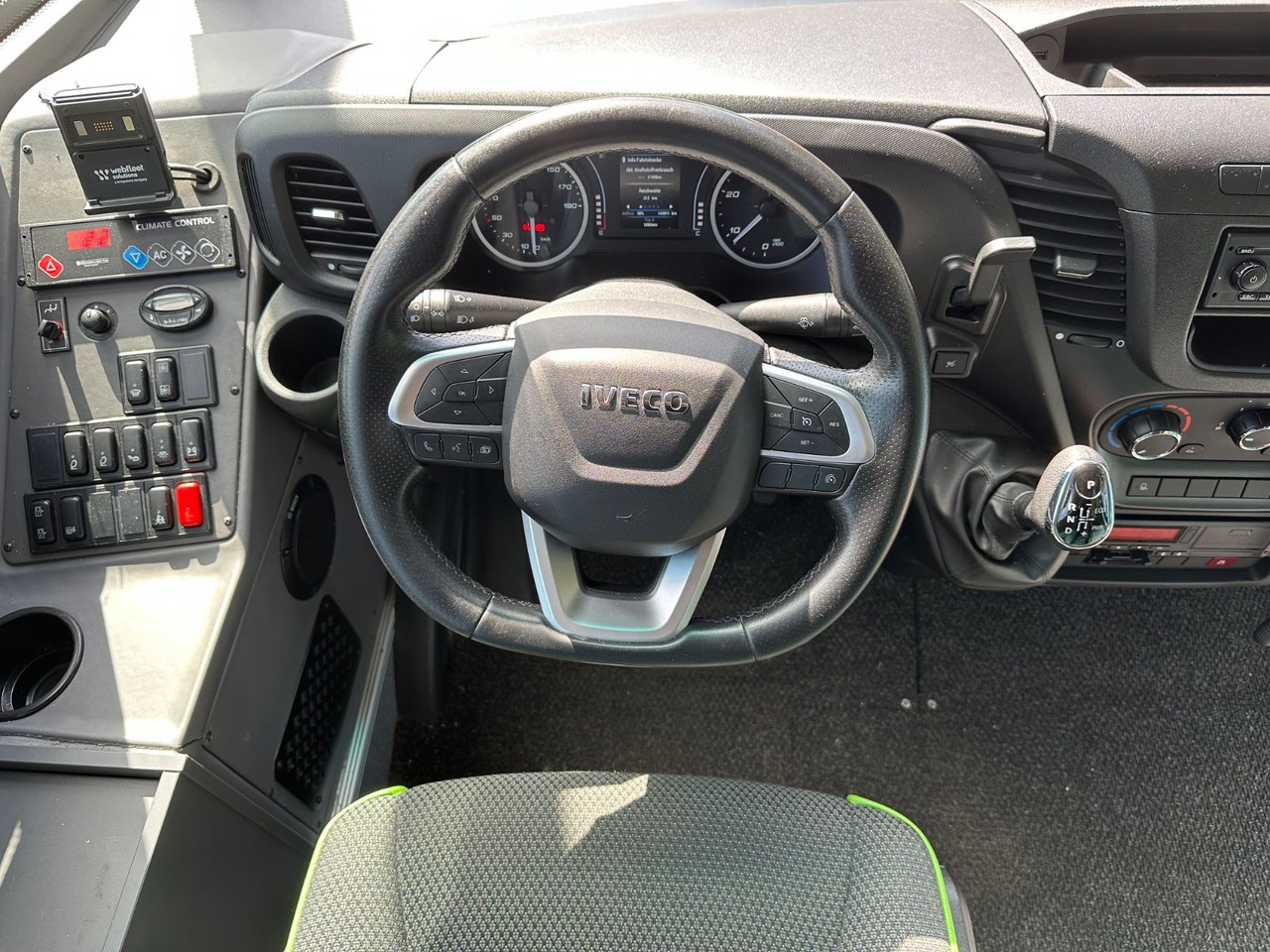 Minibus, Transport de personnes Iveco Rapido 70C18 (wenig Km*7.2t*33 Sitze) Rosero: photos 12