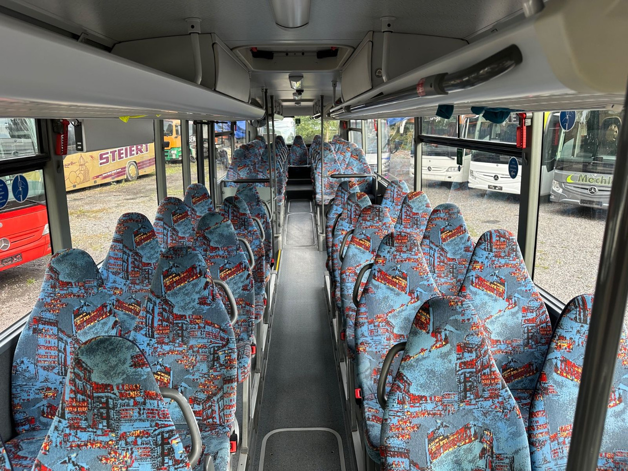 Bus interurbain Mercedes-Benz O560 Intouro (EEV*Schalt): photos 16