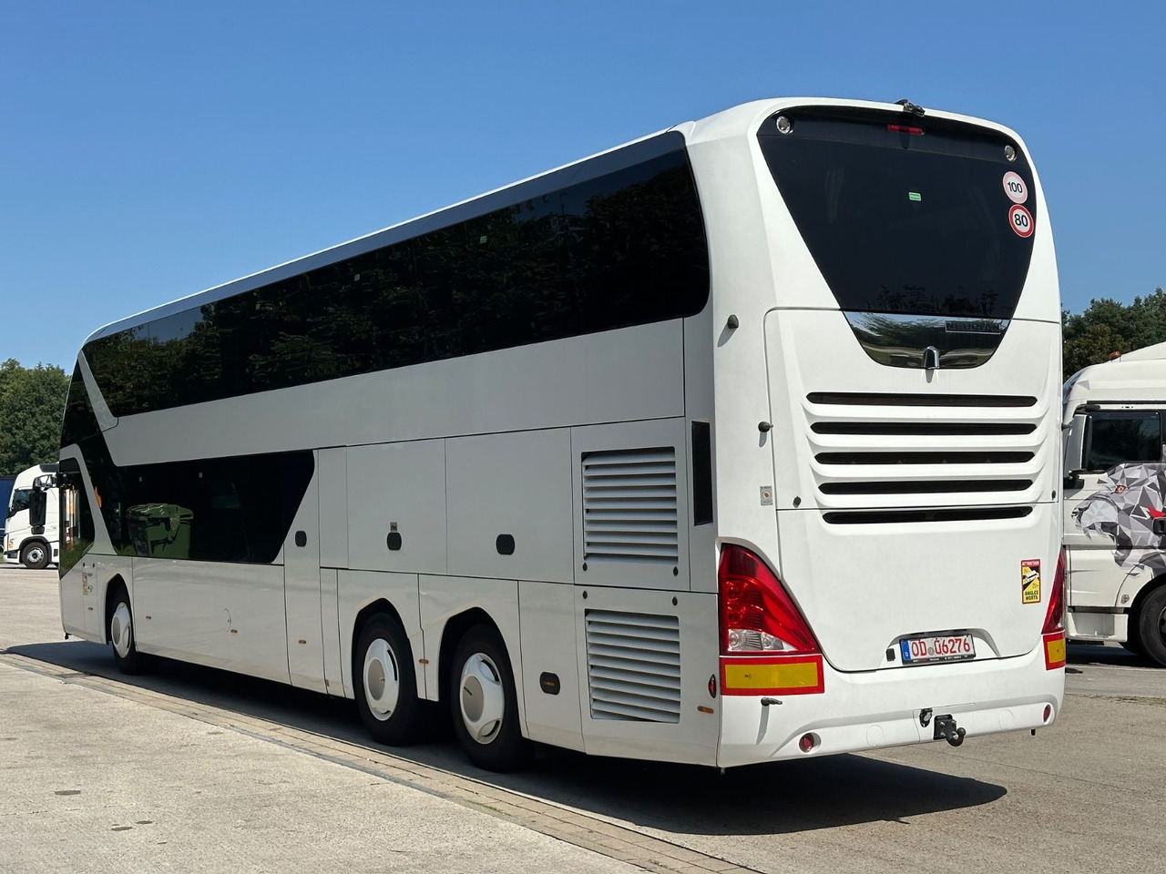 Neoplan P06 Skyliner L (83 Sitze*TOP*Motor Neu*Panorama) - Bus à impériale: photos 2 Neoplan P06 Skyliner L (83 Sitze*TOP*Motor Neu*Panorama) - Bus à impériale: photos 2