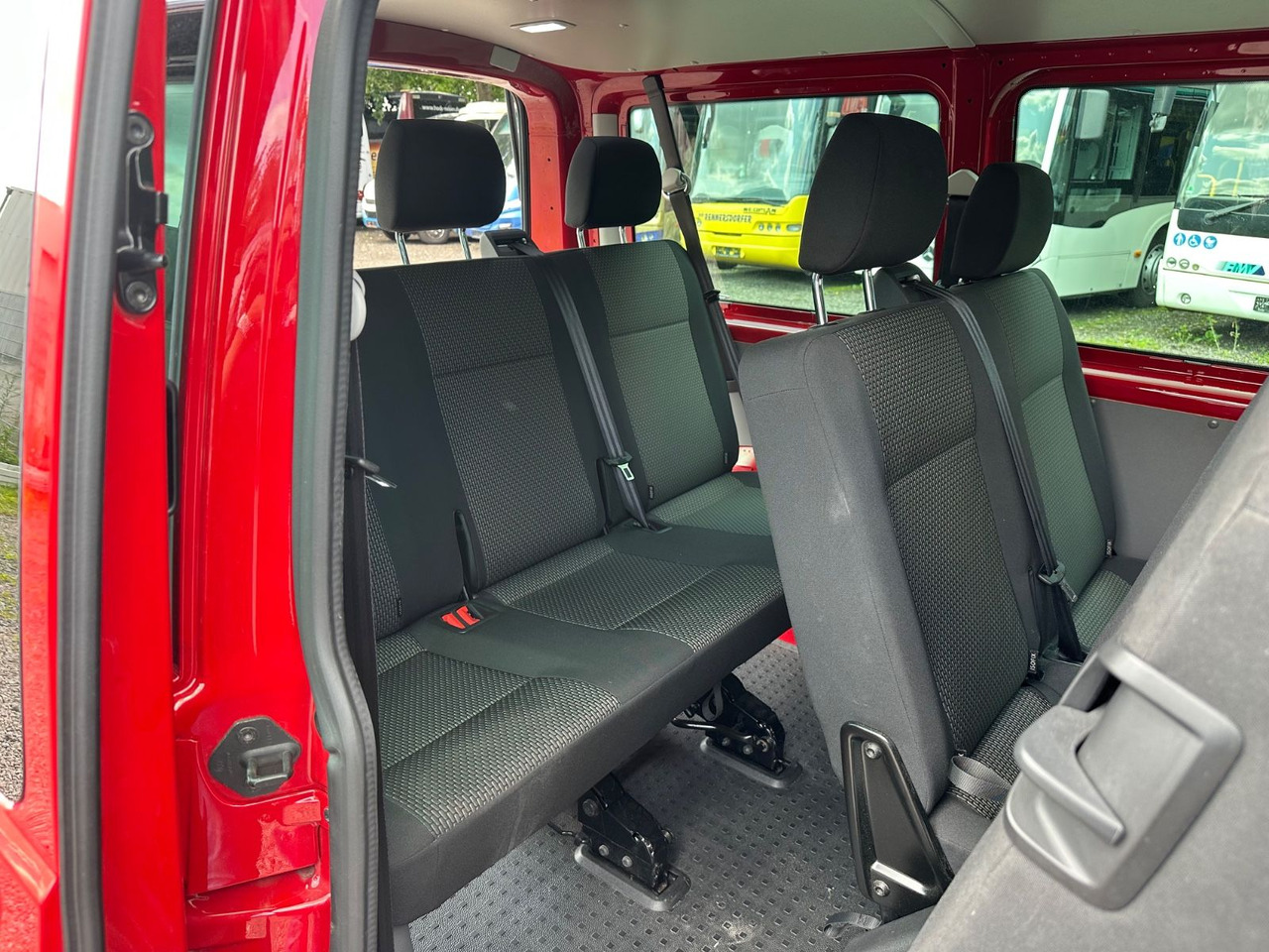 Volkswagen T6 Kombi (PDC Hi*ACC*StandHz*9 Sitzer*AC) - Transport de personnes: photos 4 Volkswagen T6 Kombi (PDC Hi*ACC*StandHz*9 Sitzer*AC) - Transport de personnes: photos 4